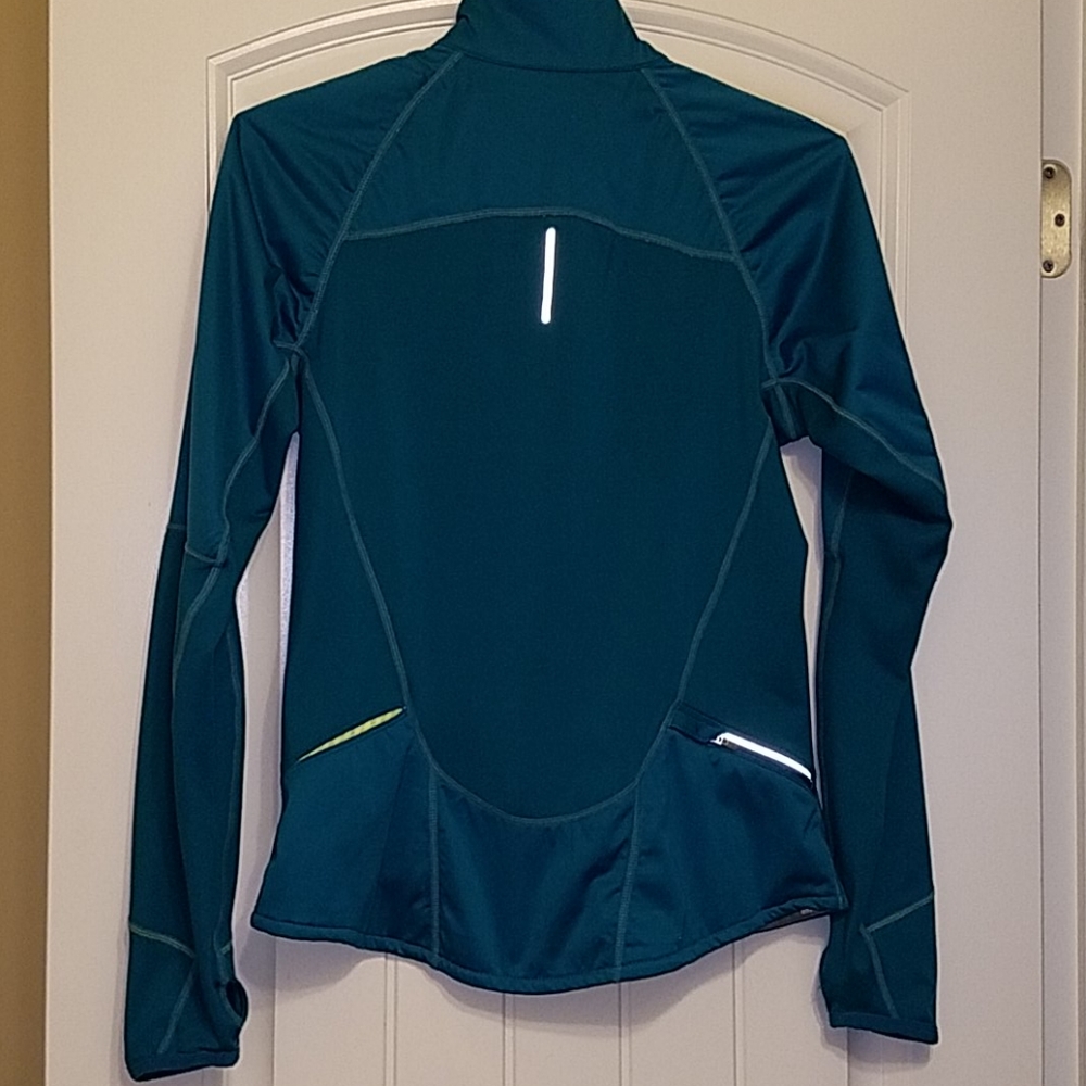 Nike Dri Fit Jacket 🏃🏼‍♀️ - Picture 2 of 5
